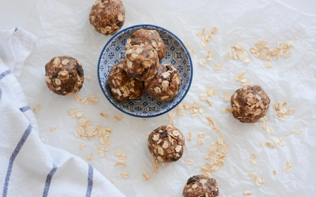 Easy 5-Ingredient Energy Balls Recipe